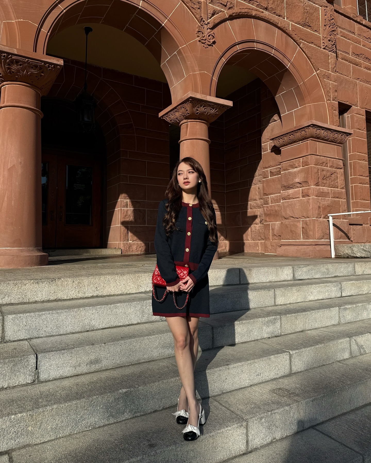 Mỹ nh&acirc;n Việt vừa được cầu h&ocirc;n: Nhan sắc "l&atilde;o h&oacute;a ngược", 32 tuổi m&agrave; như đ&ocirc;i mươi, style khiến g&aacute;i trẻ phải sao ch&eacute;p- Ảnh 14.