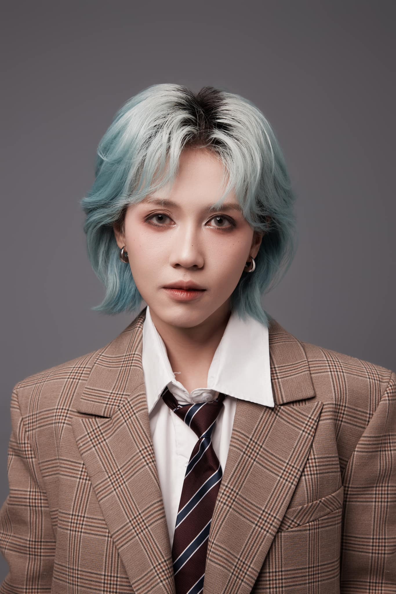 Nữ nghệ sĩ 3.6 tỷ views: Gia đ&igrave;nh 3 đời l&agrave;m qu&acirc;n nh&acirc;n, tuổi 30 mới t&igrave;m được hướng dẫn sử dụng nhan sắc- Ảnh 4.