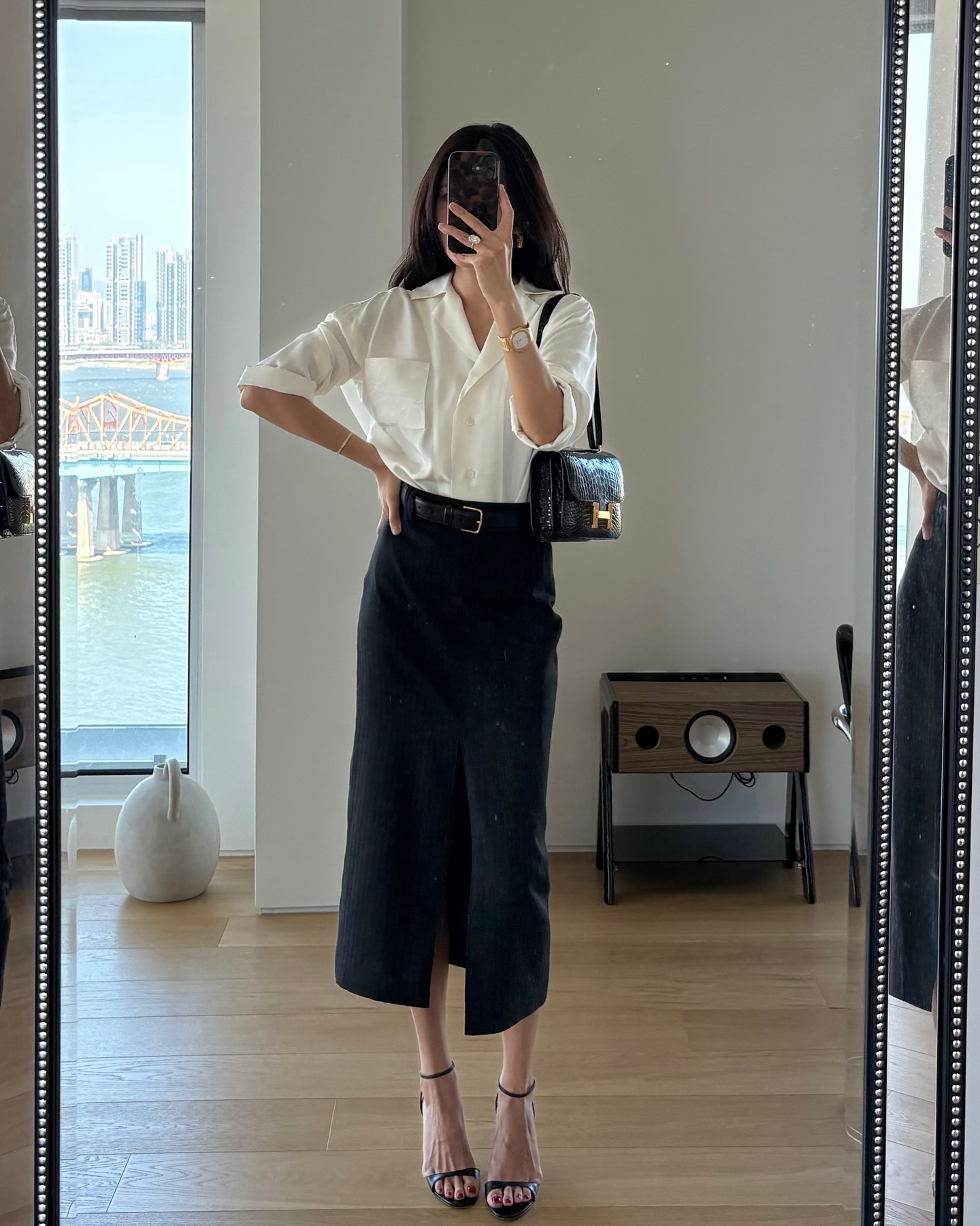 4 xu hướng thời trang công sở giúp style đi làm của chị em lên tầm cao mới- Ảnh 5. 4 xu hướng thời trang công sở giúp style đi làm của chị em lên tầm cao mới- Ảnh 5.