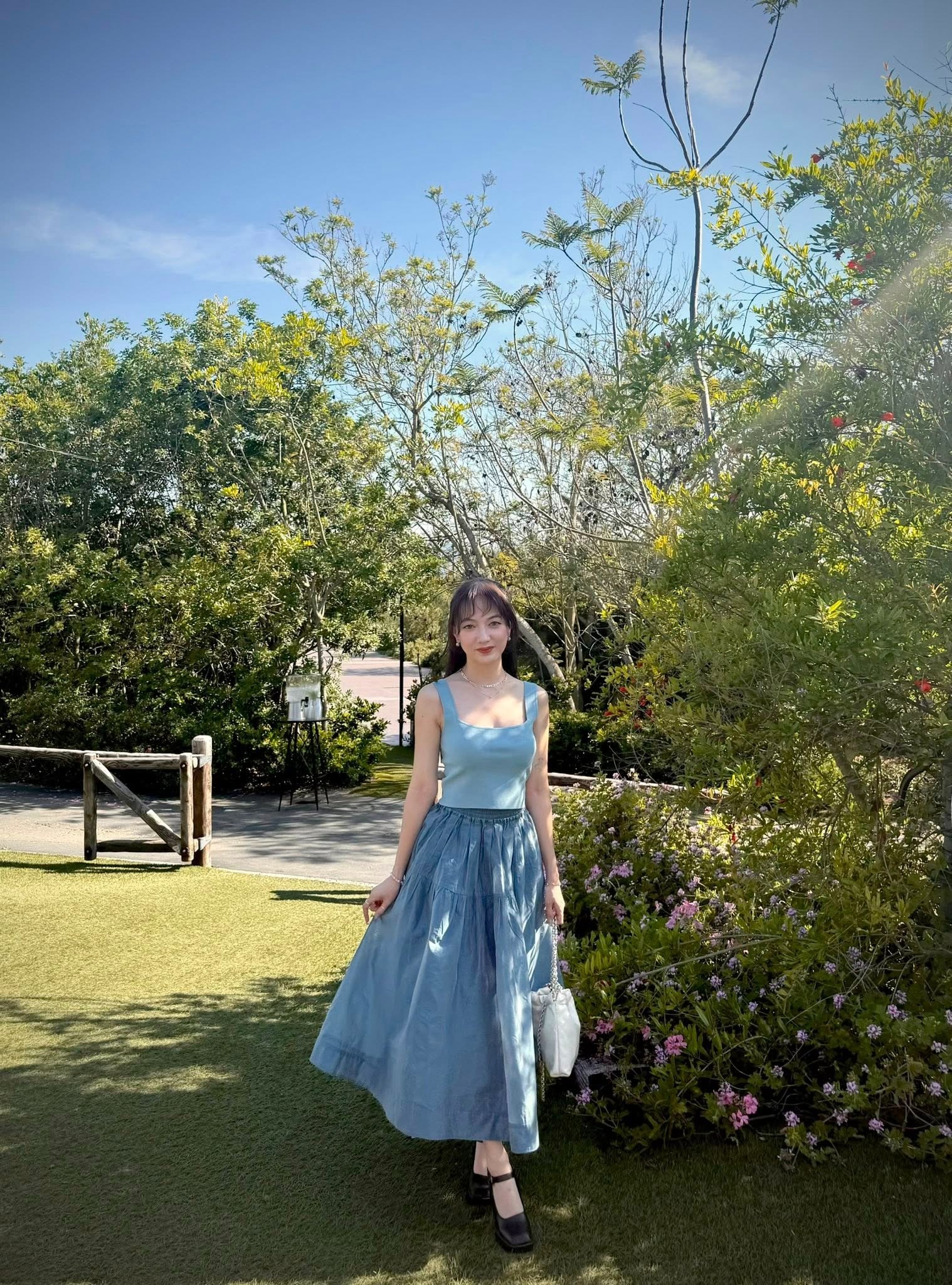 Mỹ nh&acirc;n Việt vừa được cầu h&ocirc;n: Nhan sắc "l&atilde;o h&oacute;a ngược", 32 tuổi m&agrave; như đ&ocirc;i mươi, style khiến g&aacute;i trẻ phải sao ch&eacute;p- Ảnh 12.