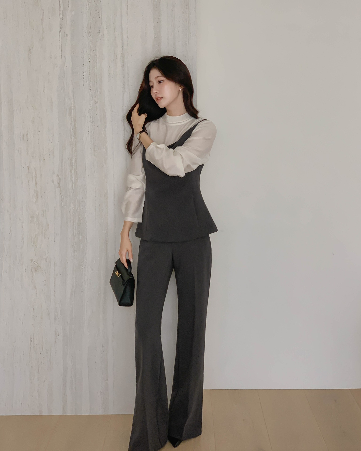 5 c&aacute;ch mặc đồ c&ocirc;ng sở gi&uacute;p chị em 