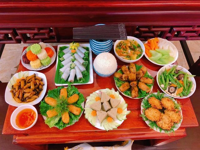 Rằm th&aacute;ng Gi&ecirc;ng c&oacute; n&ecirc;n c&uacute;ng đồ mặn kh&ocirc;ng? - Nhiều gia đ&igrave;nh vẫn đang hiểu sai!- Ảnh 1.