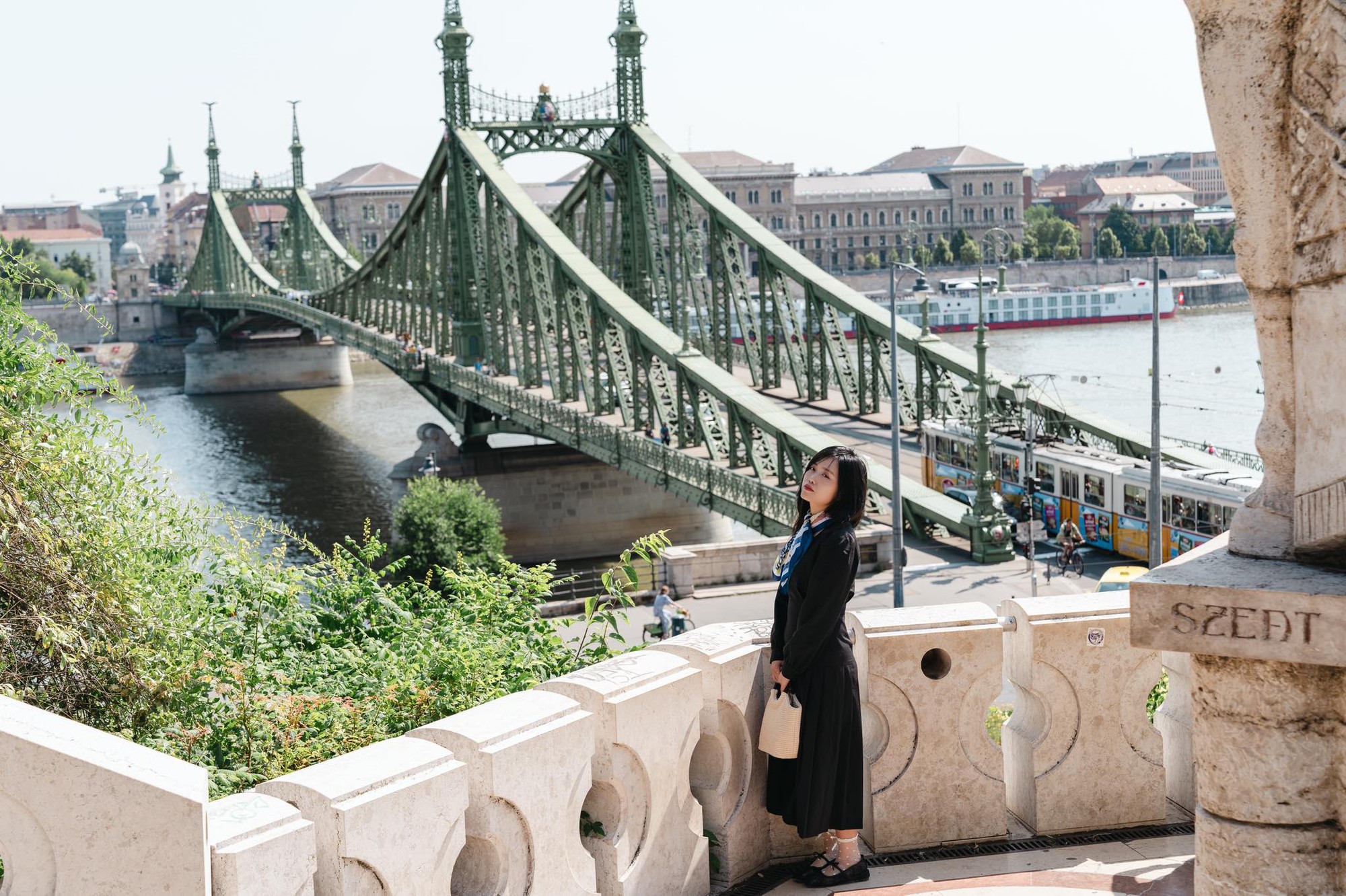 Analog travel: V&igrave; sao phụ nữ 30+ đang chọn "du lịch kh&ocirc;ng mạng" như một liều thuốc để phục hồi bản th&acirc;n?- Ảnh 2.