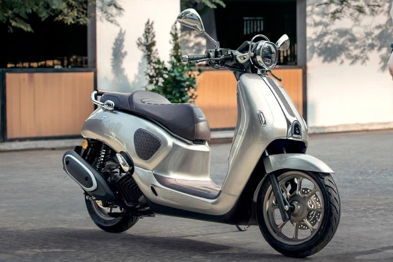 Honda ra mắt xe tay ga mới, ngoại h&igrave;nh nhiều điểm giống Vespa- Ảnh 1.