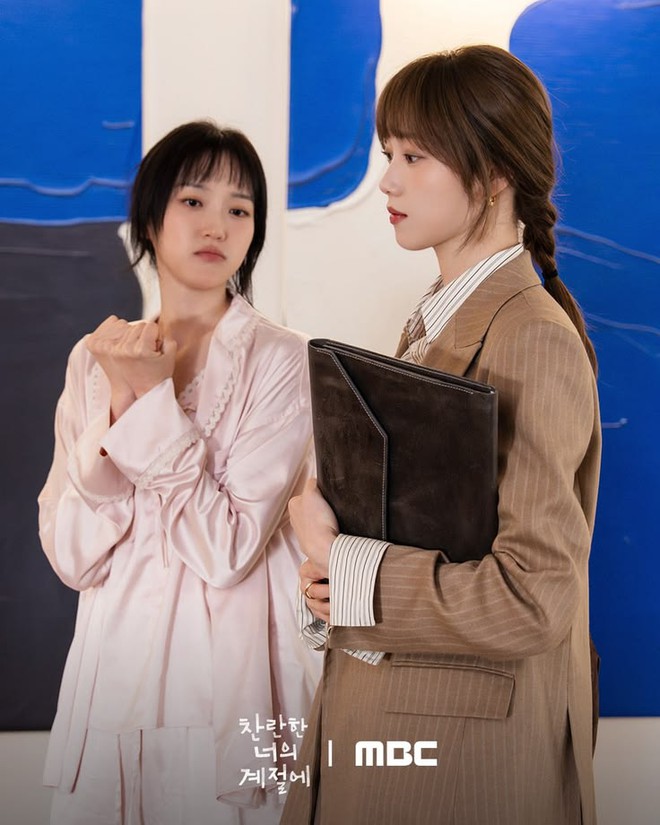 Nữ thần c&ocirc;ng sở 1m75 mặc đẹp nhất l&uacute;c n&agrave;y, xứng đ&aacute;ng "s&aacute;ch mẫu 2026" của d&acirc;n văn ph&ograve;ng- Ảnh 7.