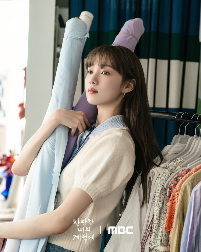 Nữ thần c&ocirc;ng sở 1m75 mặc đẹp nhất l&uacute;c n&agrave;y, xứng đ&aacute;ng "s&aacute;ch mẫu 2026" của d&acirc;n văn ph&ograve;ng- Ảnh 22.