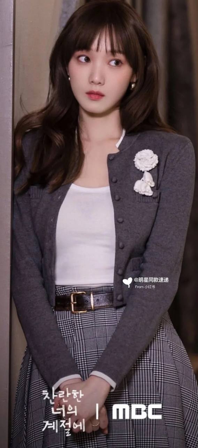 Nữ thần c&ocirc;ng sở 1m75 mặc đẹp nhất l&uacute;c n&agrave;y, xứng đ&aacute;ng "s&aacute;ch mẫu 2026" của d&acirc;n văn ph&ograve;ng- Ảnh 9.