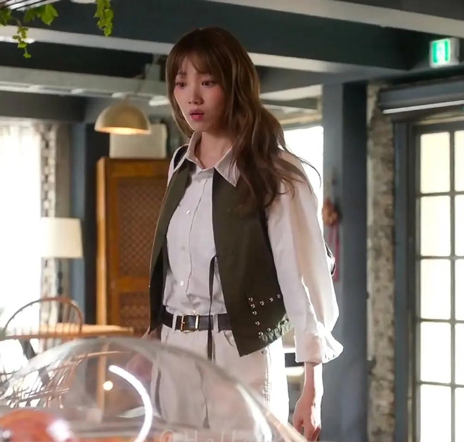 Nữ thần c&ocirc;ng sở 1m75 mặc đẹp nhất l&uacute;c n&agrave;y, xứng đ&aacute;ng "s&aacute;ch mẫu 2026" của d&acirc;n văn ph&ograve;ng- Ảnh 21.