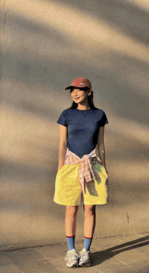 Được hội mặc đẹp “lăng xê”, BST UNIQLO and JW ANDERSON Xuân/Hè 2026 “tăng nhiệt” trên khắp mạng xã hội.- Ảnh 3. Được hội mặc đẹp “lăng xê”, BST UNIQLO and JW ANDERSON Xuân/Hè 2026 “tăng nhiệt” trên khắp mạng xã hội.- Ảnh 3.