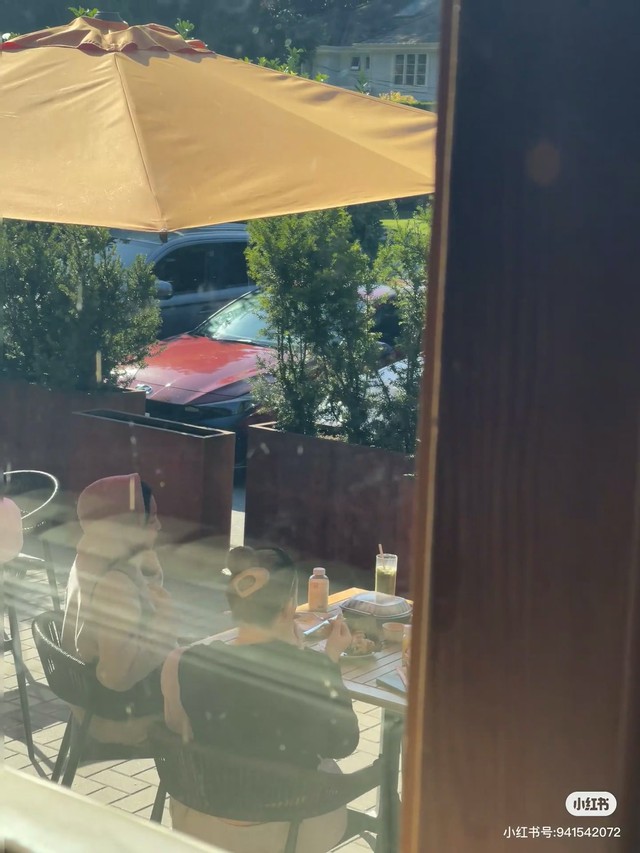 Jennie (BLACKPINK) c&ocirc;ng khai ảnh hẹn h&ograve; ho&agrave;ng tử lai, khiến 5 triệu người bấn loạn- Ảnh 5.