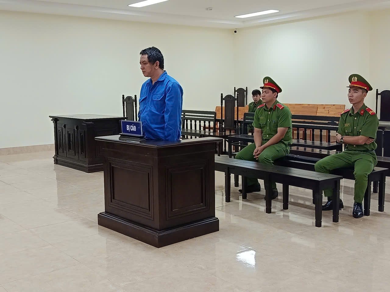 3 người li&ecirc;n tục chuyển hơn 2 tỷ đồng cho Gi&aacute;m đốc SN 1983 trong suốt 3 năm: C&ocirc;ng an tỉnh ph&aacute;t hiện dấu hiệu bất thường trong giao dịch- Ảnh 1.