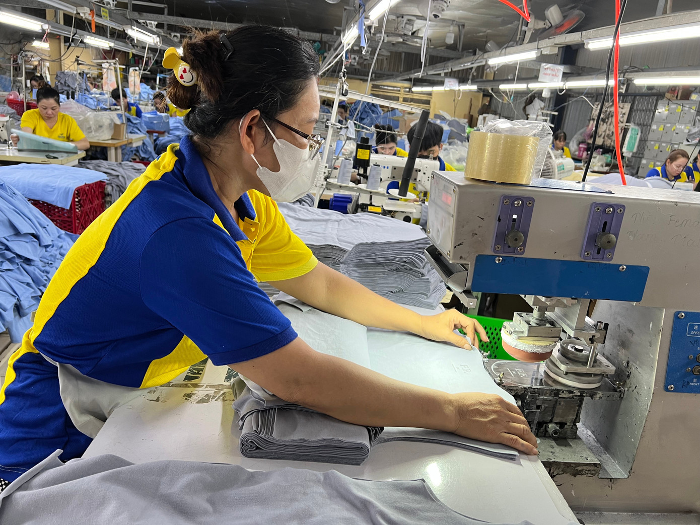 H&agrave;ng Việt đi Trung Đ&ocirc;ng: 'Trễ 15-20 ng&agrave;y l&agrave; lỡ m&ugrave;a b&aacute;n, k&eacute;o d&agrave;i v&agrave;i th&aacute;ng coi như mất cả đơn h&agrave;ng'- Ảnh 1.