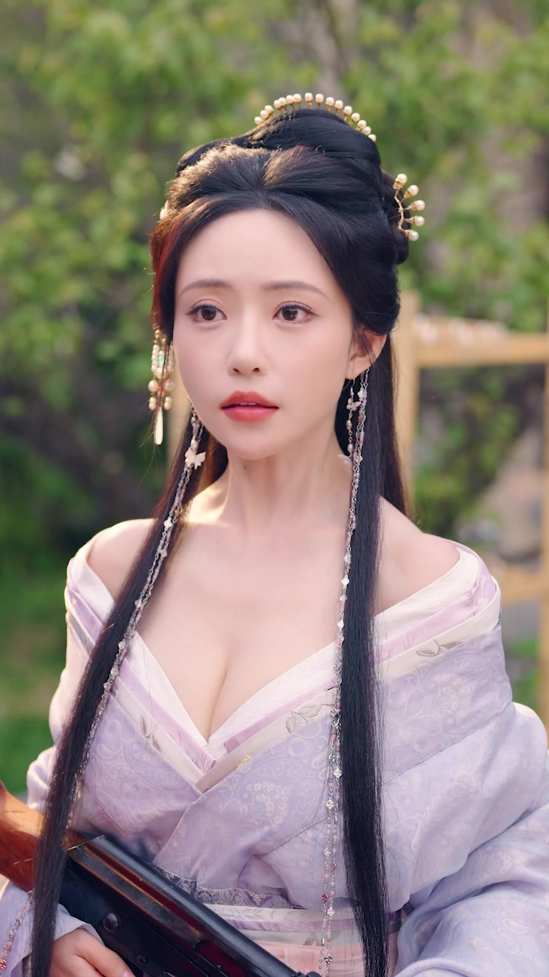 Nữ diễn vi&ecirc;n bị s&agrave;m sỡ- Ảnh 4.