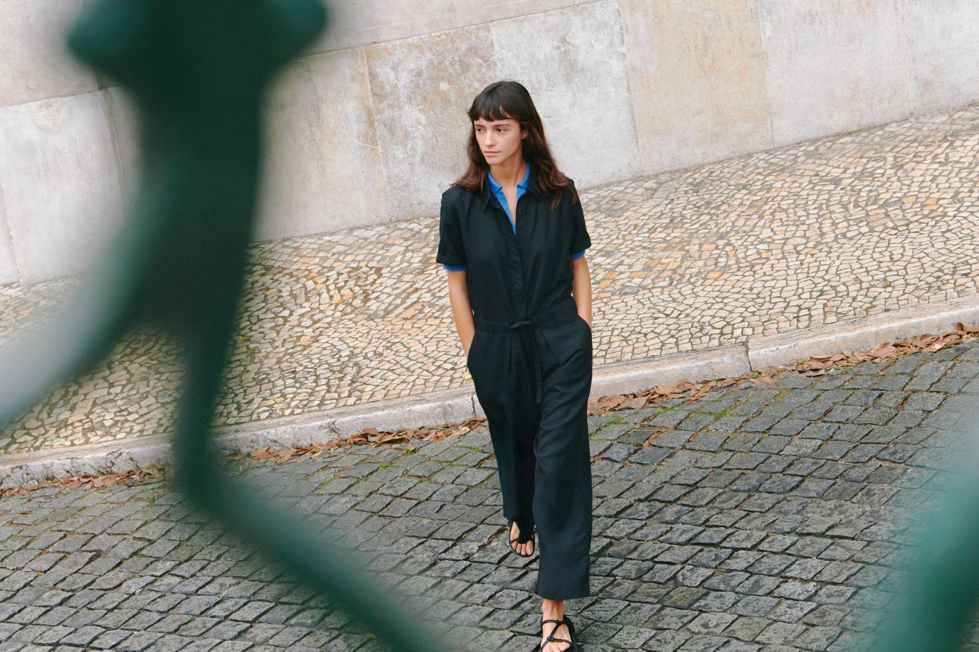 Bộ sưu tập mang vẻ đẹp giao thoa giữa tinh thần tối giản và phong cách Pháp- Ảnh 3. Bộ sưu tập mang vẻ đẹp giao thoa giữa tinh thần tối giản và phong cách Pháp- Ảnh 3.