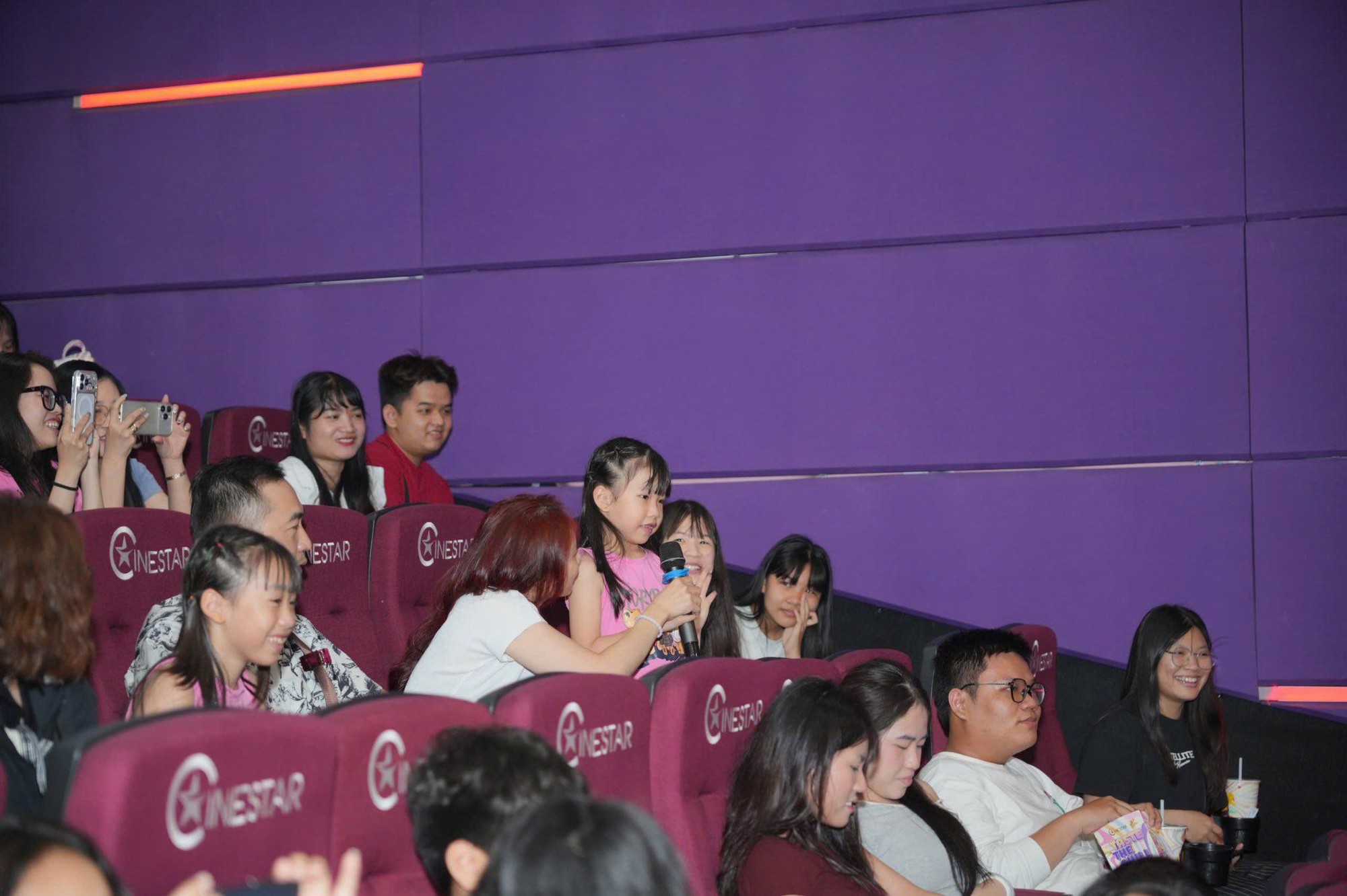 Nh&agrave; m&igrave;nh đi th&ocirc;i - bộ phim h&agrave;nh tr&igrave;nh du lịch gia đ&igrave;nh m&ugrave;a xu&acirc;n m&agrave; bạn kh&ocirc;ng thể bỏ lỡ- Ảnh 5.