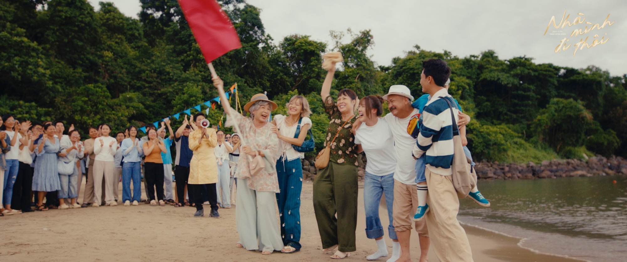 Nh&agrave; m&igrave;nh đi th&ocirc;i - bộ phim h&agrave;nh tr&igrave;nh du lịch gia đ&igrave;nh m&ugrave;a xu&acirc;n m&agrave; bạn kh&ocirc;ng thể bỏ lỡ- Ảnh 8.