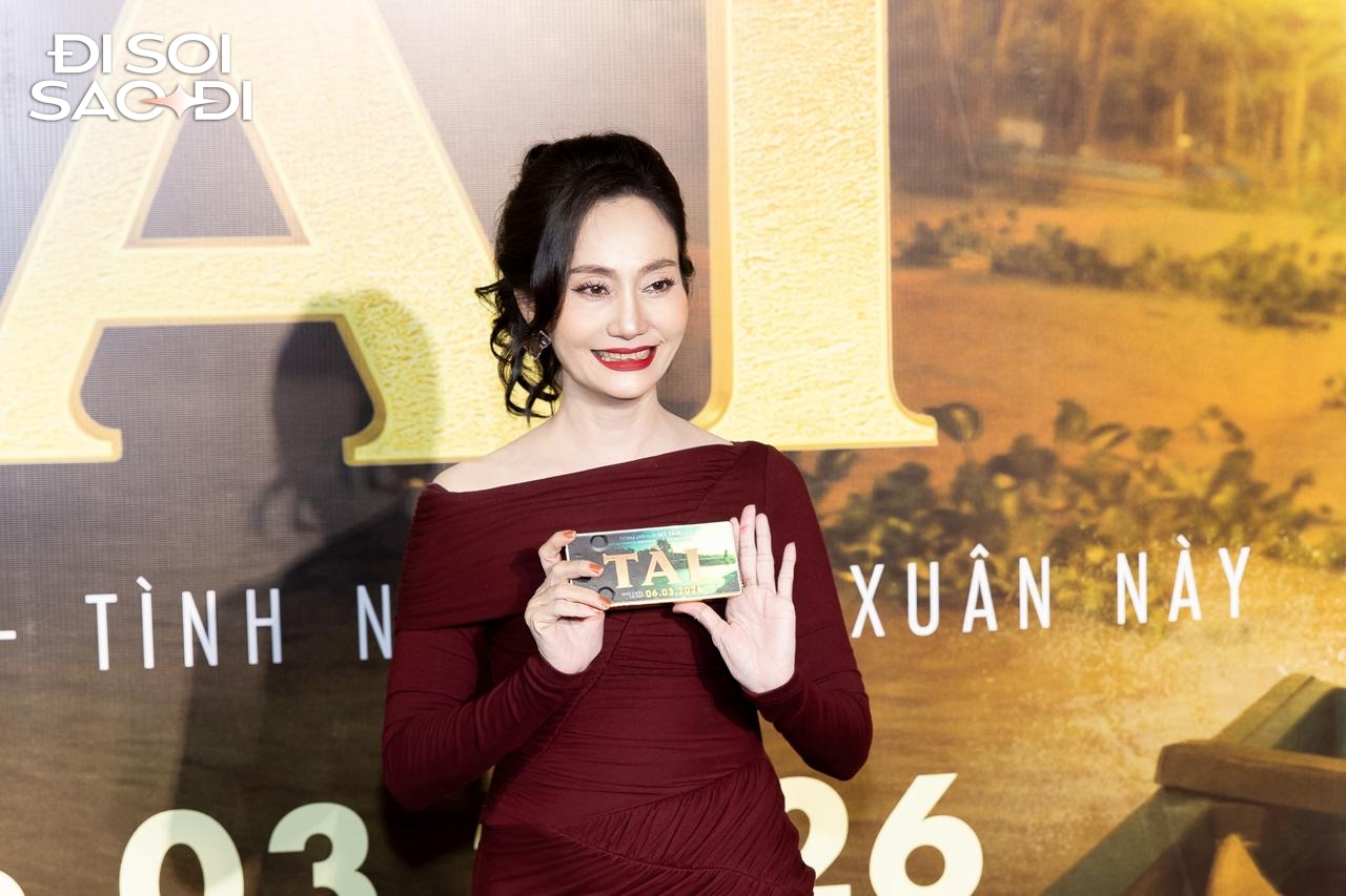 Thảm đỏ HOT nhất h&ocirc;m nay: Mỹ T&acirc;m - Mai T&agrave;i Phến mắc c&ocirc;ng khai lắm rồi, Noo Phước Thịnh - MONO so k&egrave; visual tưng bừng- Ảnh 10.