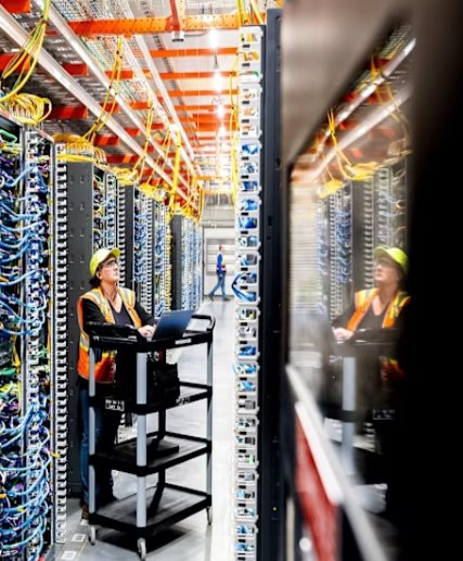 Một tập đo&agrave;n b&aacute;n lẻ lớn bắt đầu t&aacute;i cấu tr&uacute;c kỷ lục: Sa thải 30.000 nh&acirc;n vi&ecirc;n, 80% lập tr&igrave;nh vi&ecirc;n phải d&ugrave;ng AI mỗi tuần- Ảnh 2.