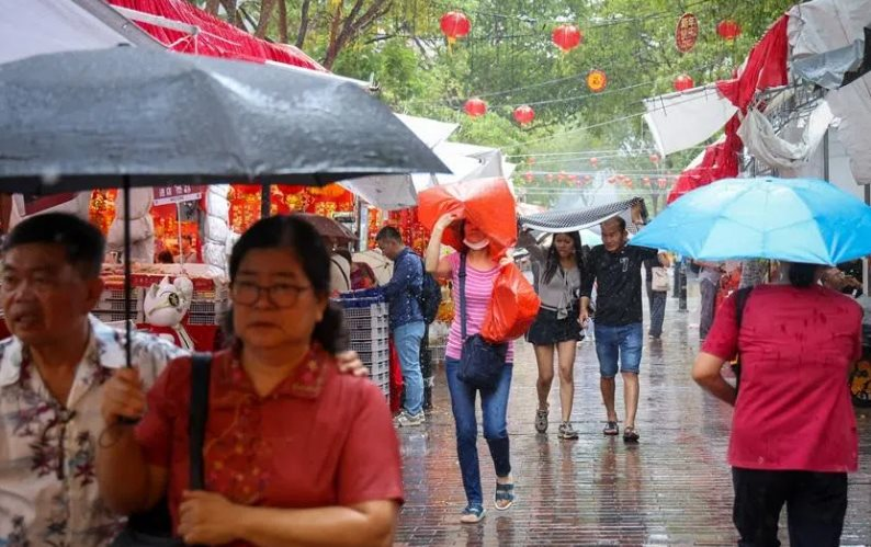 Khủng hoảng sinh kế 7,5 triệu t&agrave;i xế c&ocirc;ng nghệ tại một quốc gia ch&acirc;u &Aacute;: L&agrave;m 14 tiếng/ng&agrave;y chỉ để kiếm 10 triệu đồng/th&aacute;ng, ế kh&aacute;ch phải đ&aacute;nh b&agrave;i giết thời gian- Ảnh 2.