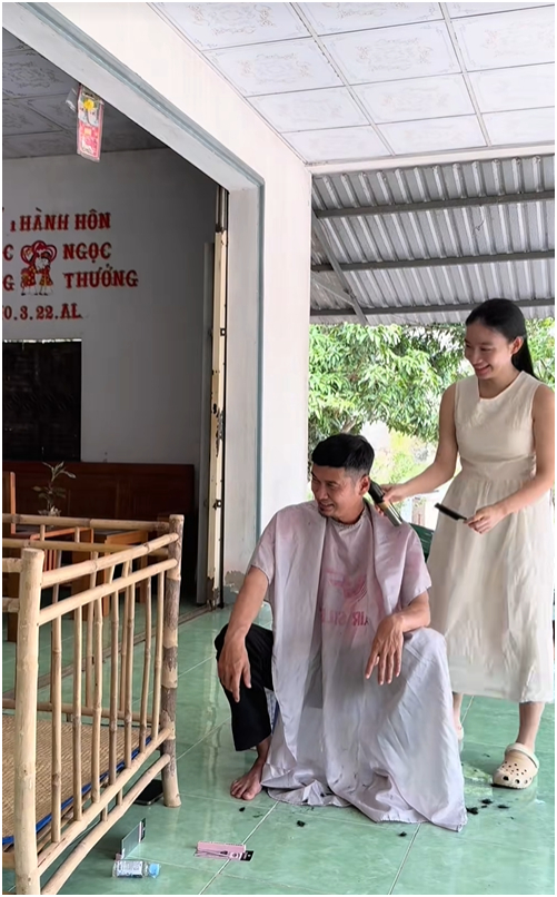 "Tiết Cương keo kiệt" l&ecirc;n hot search, vợ k&eacute;m 26 tuổi phơi b&agrave;y lu&ocirc;n loạt sự thật trong căn nh&agrave; cấp 4 ở T&acirc;y Ninh- Ảnh 8.