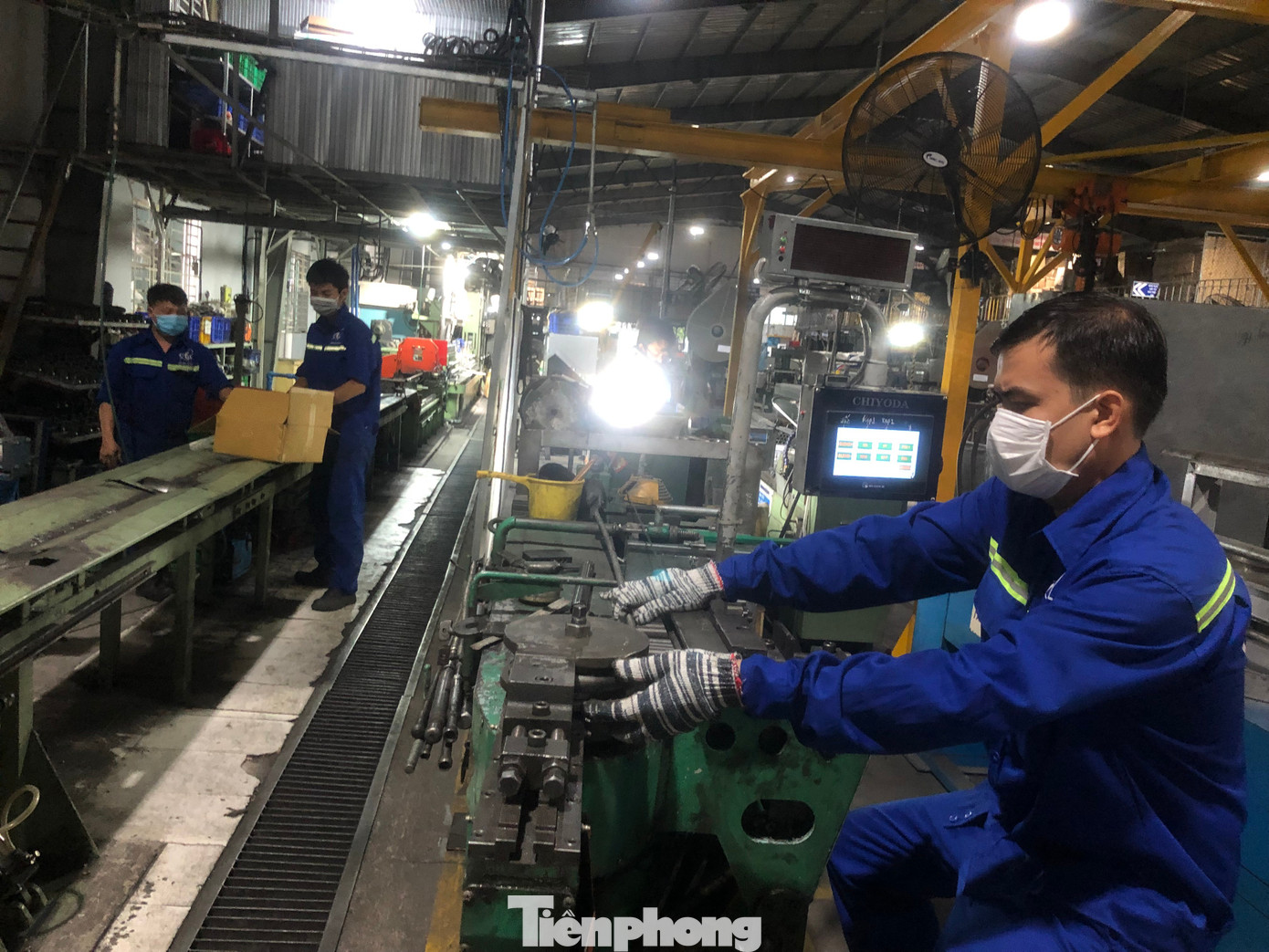 H&agrave;ng Việt đi Trung Đ&ocirc;ng: 'Trễ 15-20 ng&agrave;y l&agrave; lỡ m&ugrave;a b&aacute;n, k&eacute;o d&agrave;i v&agrave;i th&aacute;ng coi như mất cả đơn h&agrave;ng'- Ảnh 2.