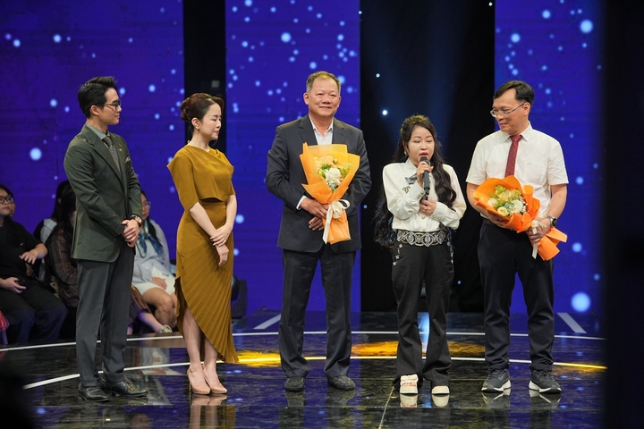 Cuộc gặp x&uacute;c động của bệnh nh&acirc;n gh&eacute;p tim-phổi đầu ti&ecirc;n v&agrave; Gi&aacute;m đốc BV Việt Đức- Ảnh 1.