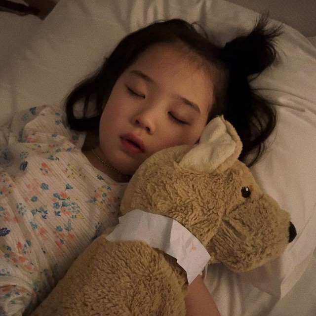 Nghi&ecirc;n cứu x&aacute;c nhận: Người lớn ngủ 7 giờ 18 ph&uacute;t l&agrave; ph&ugrave; hợp! Vậy c&ograve;n trẻ em th&igrave; sao?- Ảnh 1.