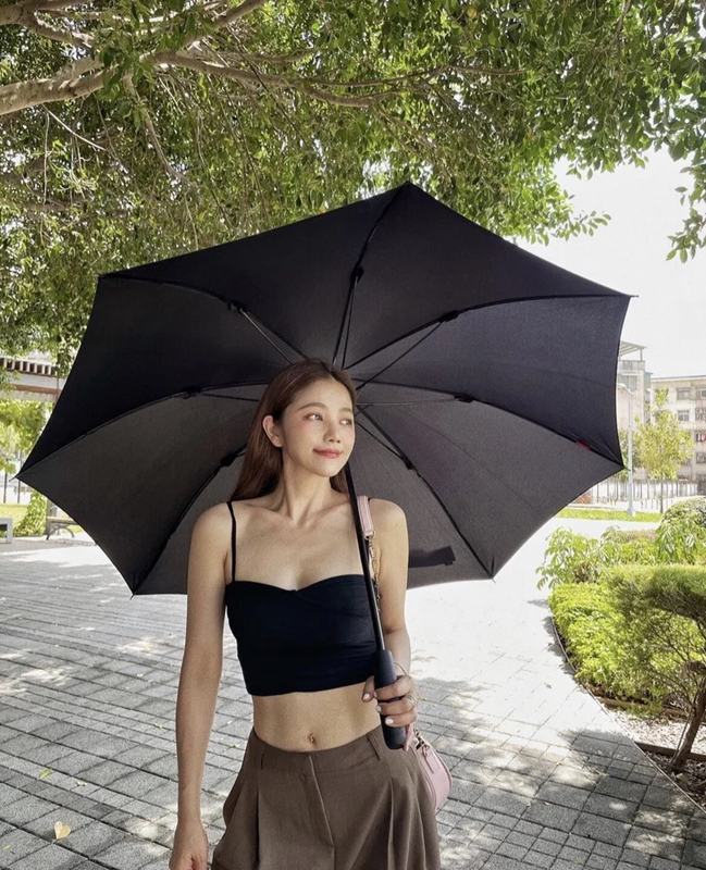 Nh&agrave; thiết kế 51 tuổi vẫn trẻ trung như thiếu nữ, h&eacute; lộ 10 th&oacute;i quen chống l&atilde;o h&oacute;a để duy tr&igrave; v&oacute;c d&aacute;ng v&agrave; l&agrave;n da- Ảnh 4.