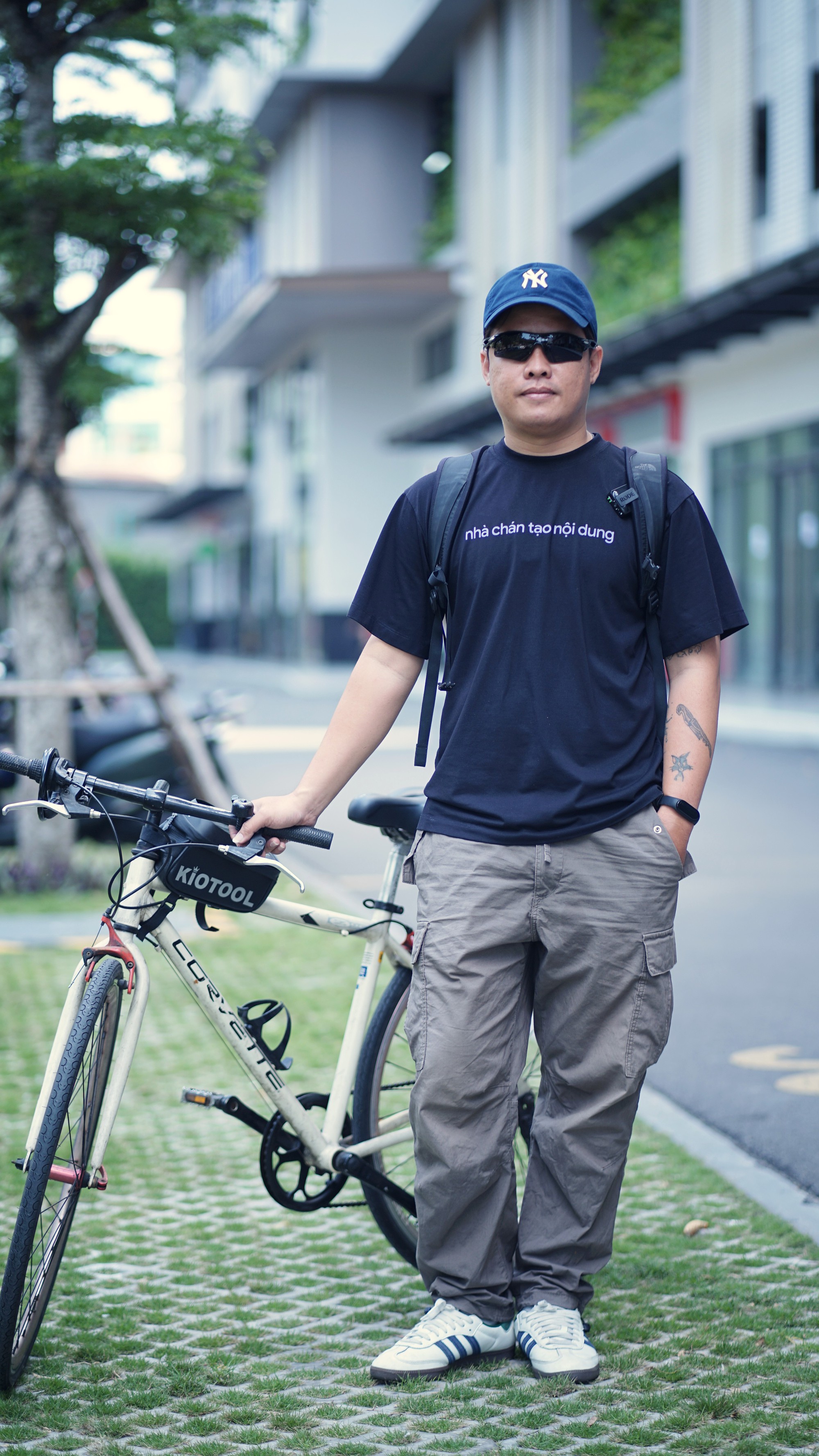 Xăng biến động, ch&agrave;ng trai văn ph&ograve;ng đạp xe 24km/ng&agrave;y đi l&agrave;m: Kh&ocirc;ng chỉ tiết kiệm m&agrave; c&ograve;n &ldquo;lột x&aacute;c&rdquo; body sau 10 ng&agrave;y- Ảnh 1.