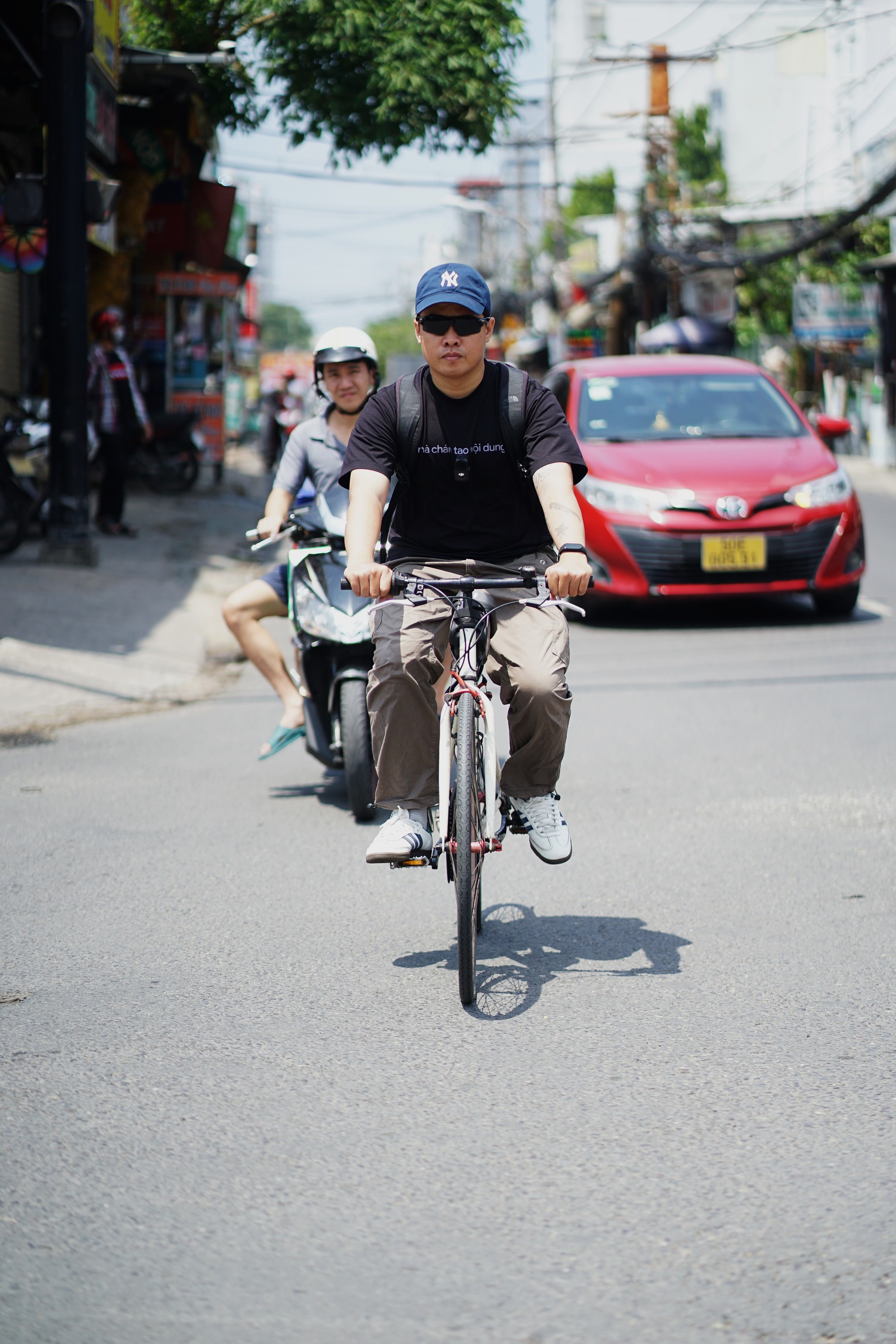 Xăng biến động, ch&agrave;ng trai văn ph&ograve;ng đạp xe 24km/ng&agrave;y đi l&agrave;m: Kh&ocirc;ng chỉ tiết kiệm m&agrave; c&ograve;n &ldquo;lột x&aacute;c&rdquo; body sau 10 ng&agrave;y- Ảnh 3.