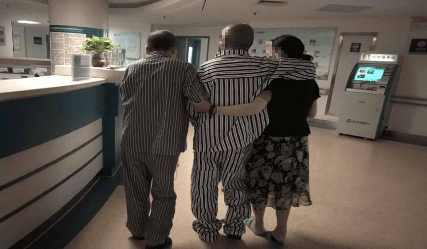 2 vợ chồng c&ugrave;ng mắc ung thư dạ d&agrave;y, b&aacute;c sĩ ph&aacute;t hiện "thủ phạm" ngay tr&ecirc;n b&agrave;n ăn: "Rau tốt nhưng ăn kiểu n&agrave;y kh&ocirc;ng tốt"- Ảnh 1.