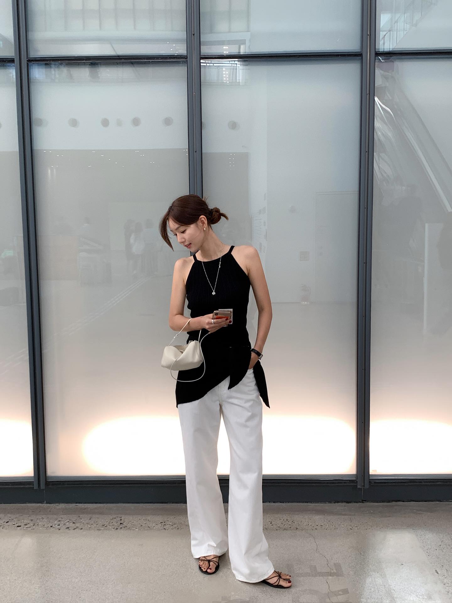 4 kiểu quần d&agrave;i m&ugrave;a h&egrave; hack tuổi xuất sắc- Ảnh 11.