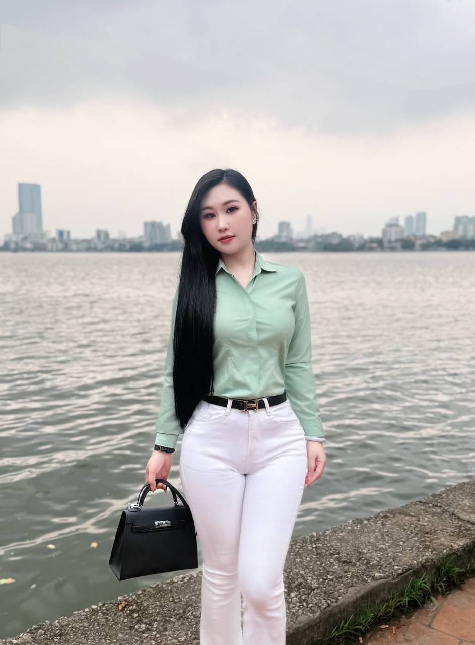 Chị chồng "bị toxic nhất c&otilde;i mạng" n&oacute;i g&igrave; về bức ảnh đứng xen giữa em trai v&agrave; em d&acirc;u, chuyện sửa ảnh qu&aacute; đ&agrave; th&igrave; sao?- Ảnh 5.