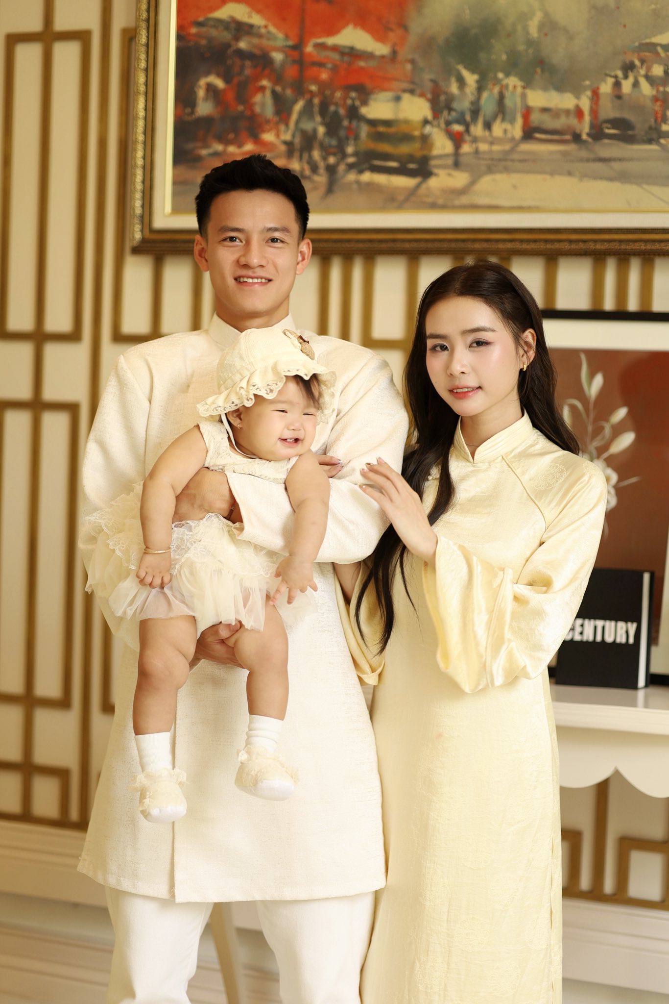 Nhan sắc vợ cầu thủ Thanh Nh&agrave;n g&acirc;y ch&uacute; &yacute;- Ảnh 4.