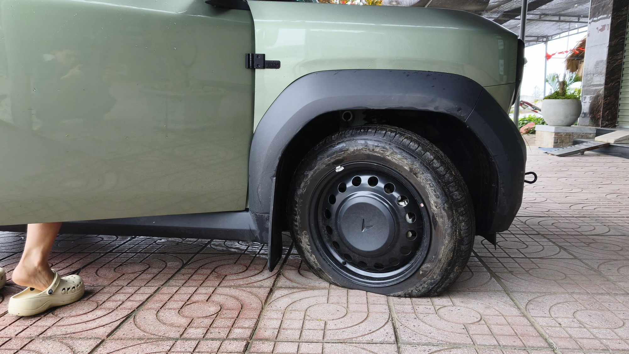 Xuyên Việt 5.500 km bằng VinFast VF 3: Sạc 53 lần, ngủ trên xe thoải mái, tiết kiệm hơn chục triệu và vượt đèo Mã Pì Lèng ngon ơ- Ảnh 11. Xuyên Việt 5.500 km bằng VinFast VF 3: Sạc 53 lần, ngủ trên xe thoải mái, tiết kiệm hơn chục triệu và vượt đèo Mã Pì Lèng ngon ơ- Ảnh 11.