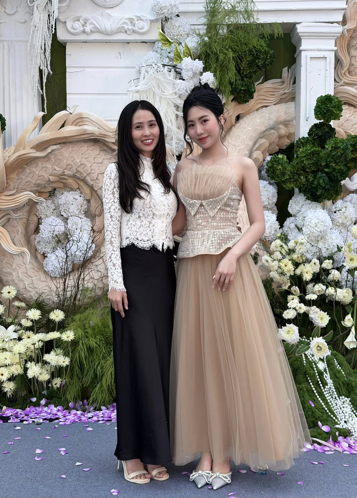 Em g&aacute;i Văn To&agrave;n "xả" ảnh cưới Đức Huy, nhan sắc chuẩn "ngọc nữ"- Ảnh 3.