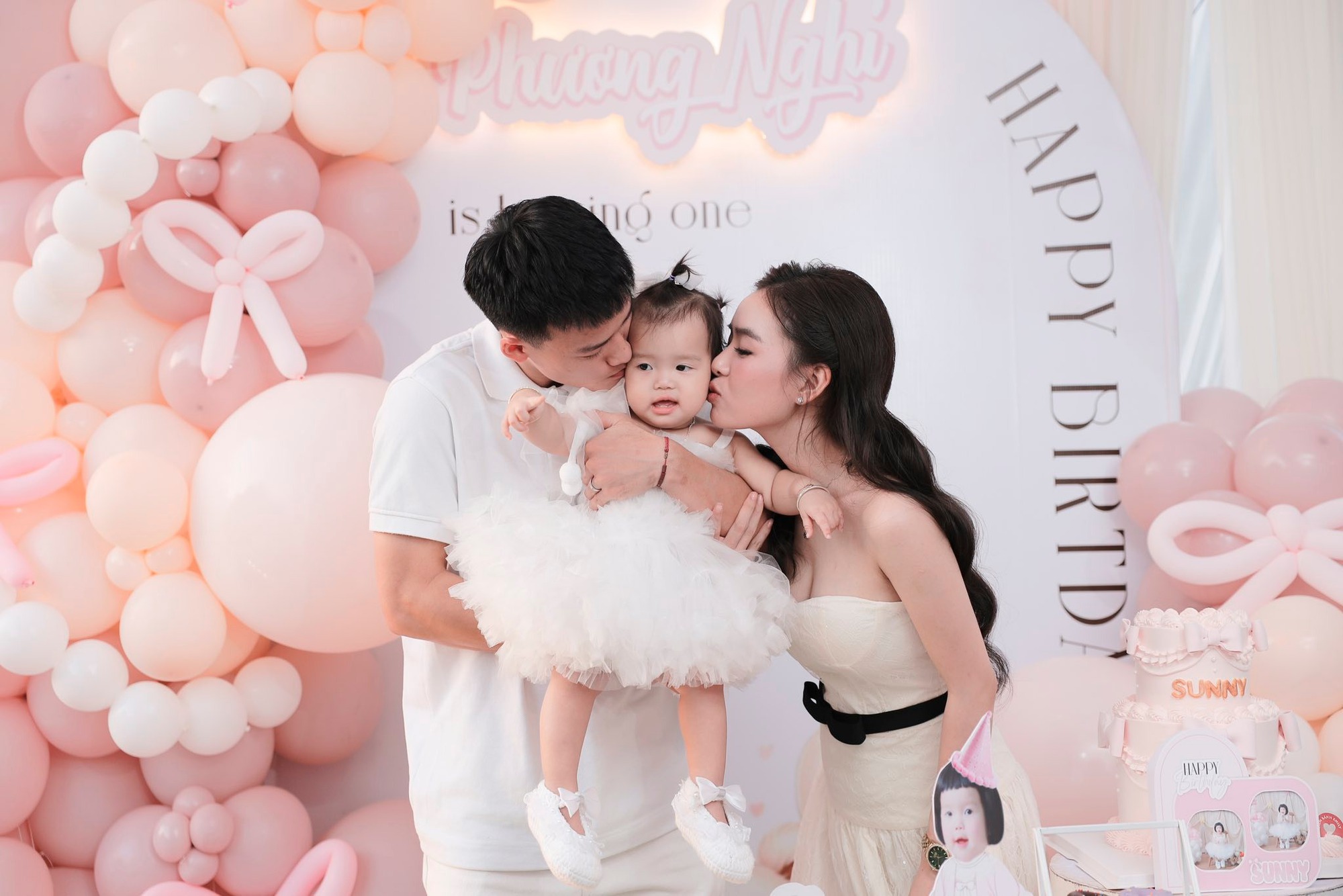 Nhan sắc vợ cầu thủ Thanh Nh&agrave;n g&acirc;y ch&uacute; &yacute;- Ảnh 1.