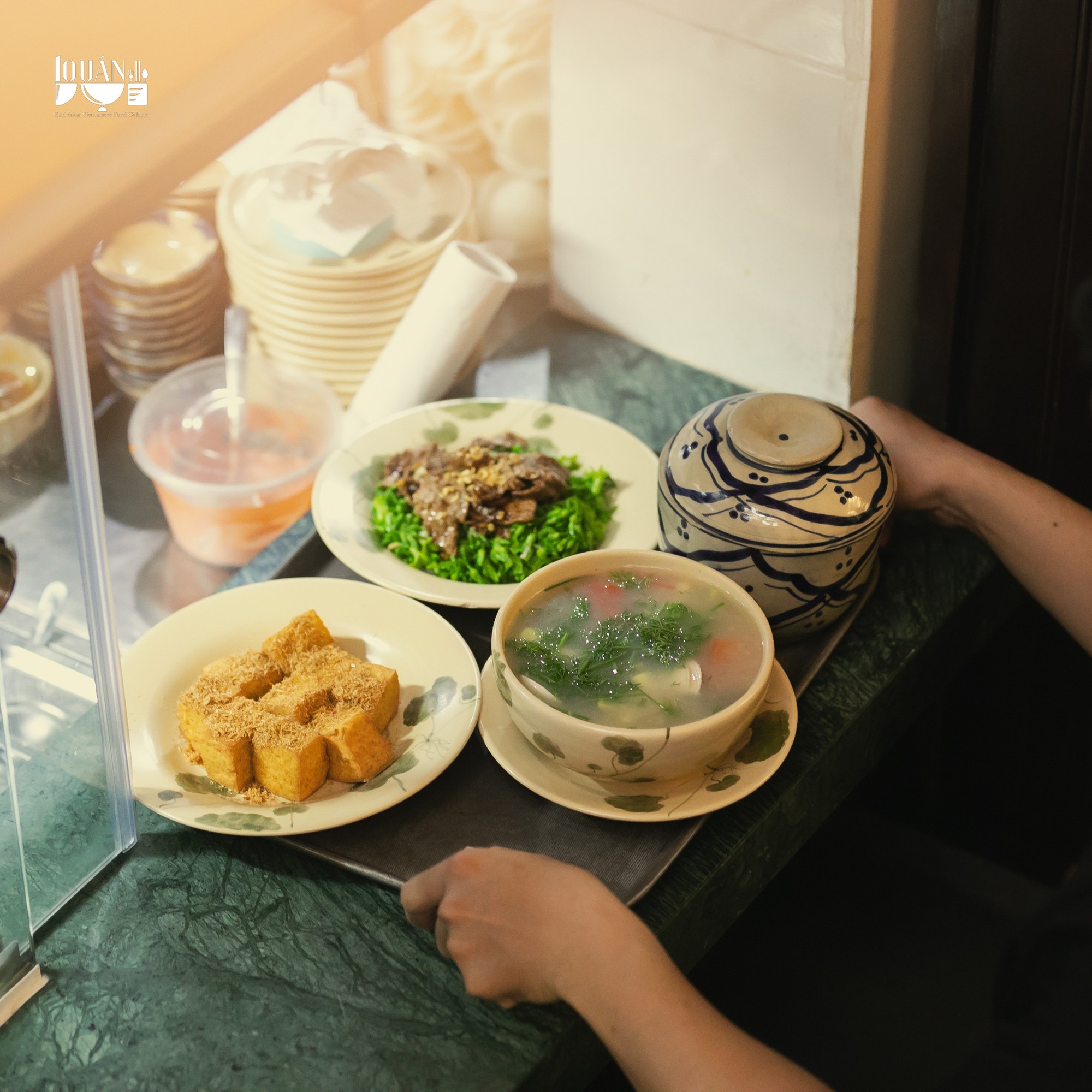 Điều kh&ocirc;ng ngờ về qu&aacute;n ăn của Mai Phương Thu&yacute;- Ảnh 2.