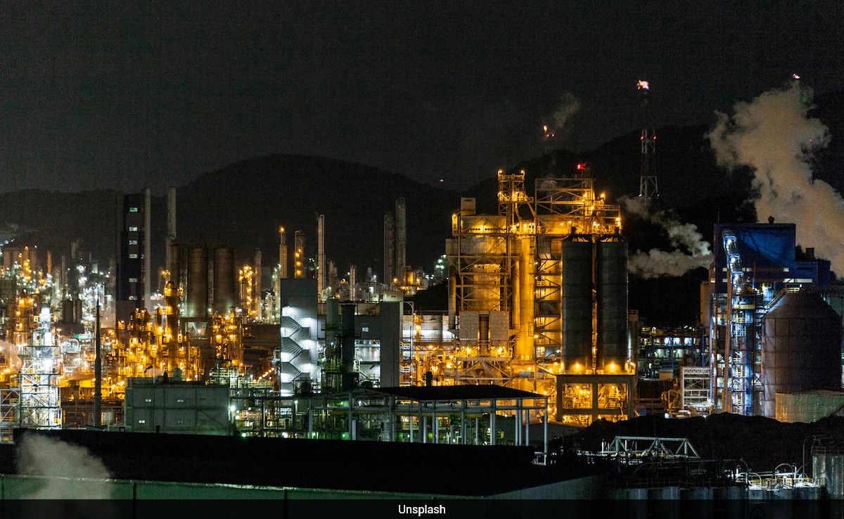 Startup Trung Quốc tuyên bố làm ra xăng từ không khí và nước: chuyên gia cảnh báo giá không rẻ và hồ sơ công ty quá đáng ngờ- Ảnh 2. Startup Trung Quốc tuyên bố làm ra xăng từ không khí và nước: chuyên gia cảnh báo giá không rẻ và hồ sơ công ty quá đáng ngờ- Ảnh 2.