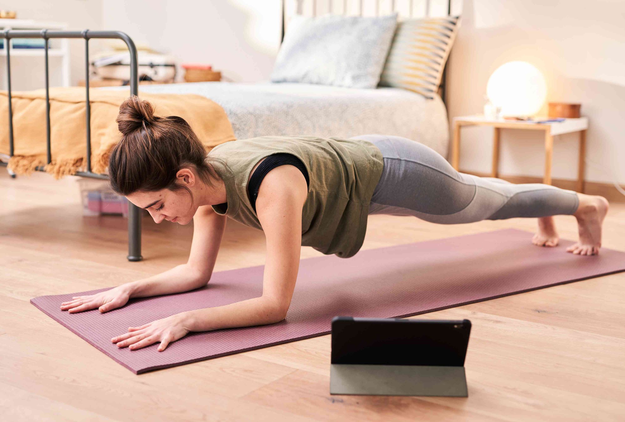 B&aacute;c sĩ Mỹ tiết lộ 6 b&agrave;i tập đơn giản gi&uacute;p k&eacute;o d&agrave;i tuổi thọ: Kh&ocirc;ng cần dụng cụ hay đến ph&ograve;ng tập, ai cũng c&oacute; thể thực hiện- Ảnh 5.