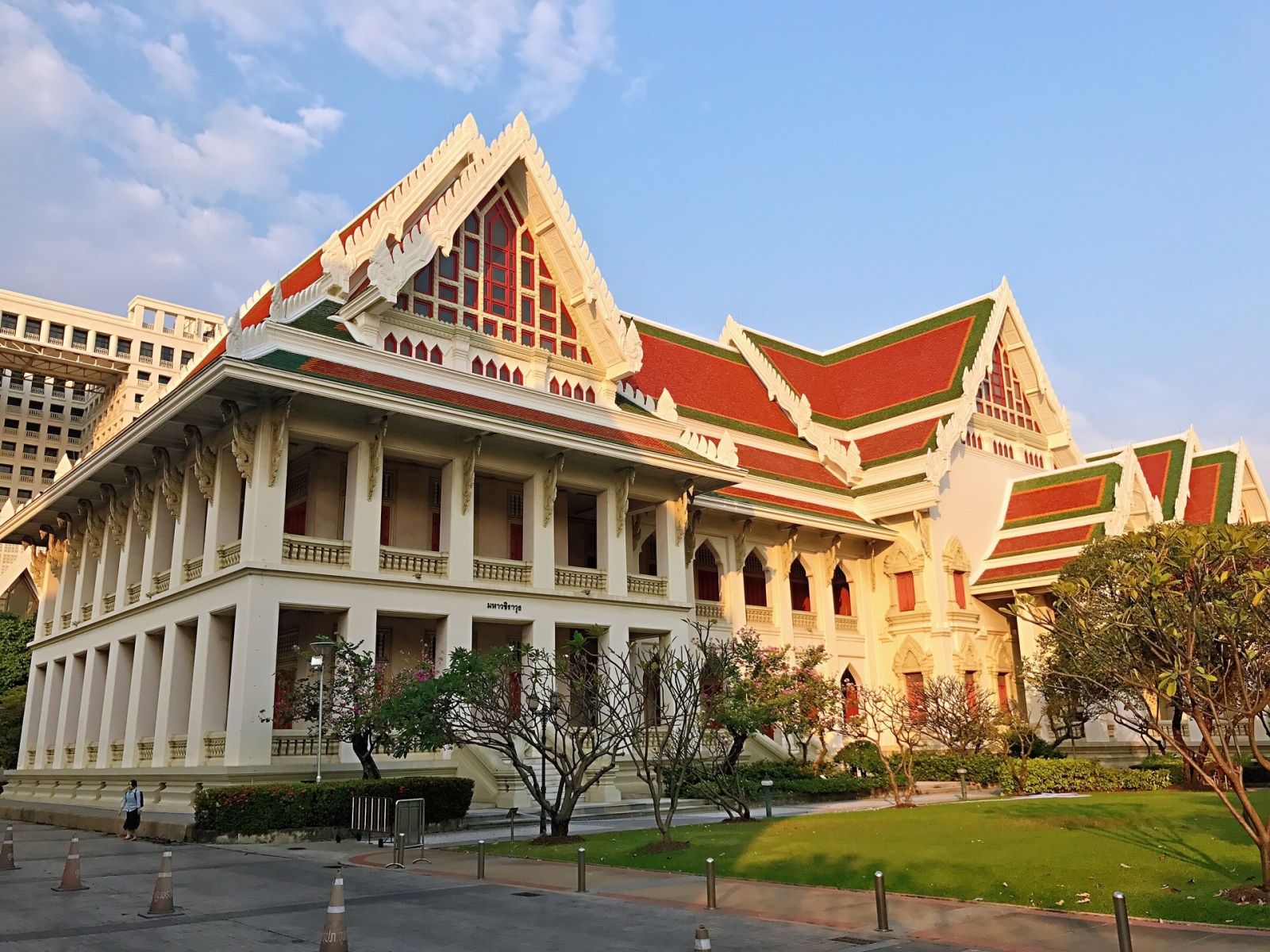 Thứ tiếng nh&igrave;n như "giun dế" nhưng c&oacute; lợi thế cực lớn ở Việt Nam, tỷ lệ việc l&agrave;m gần 100%, lộ tr&igrave;nh thăng tiến v&ugrave;n vụt- Ảnh 3.