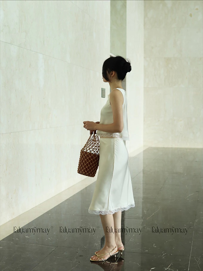 Lương Th&ugrave;y Linh, Tiểu Vy, Thi&ecirc;n &Acirc;n m&ecirc; t&iacute;t đồ lụa: M&aacute;t mẻ, sang chảnh lại rất l&uacute;ng liếng, diện m&ugrave;a h&egrave; over hợp- Ảnh 13.