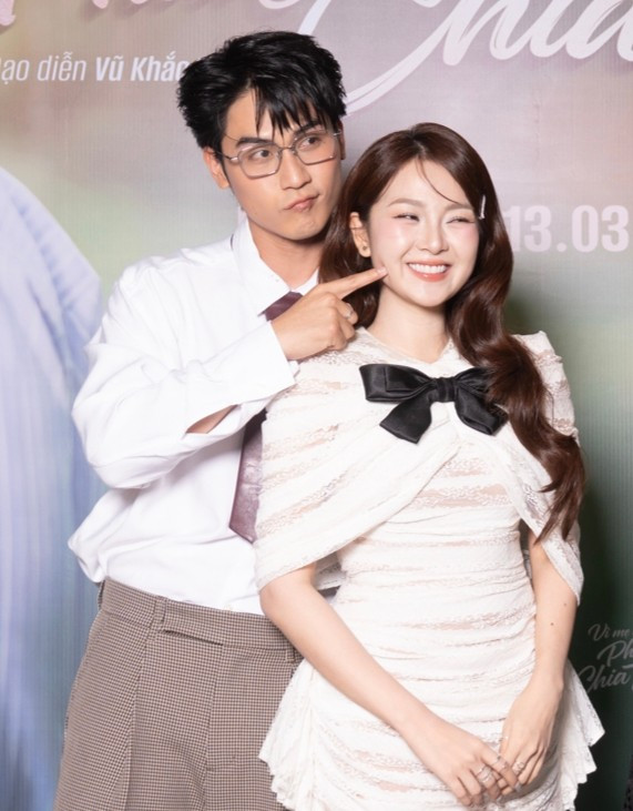 Showbiz Việt c&oacute; th&ecirc;m 1 cặp đ&ocirc;i phim giả t&igrave;nh thật visual chấn động?- Ảnh 4.