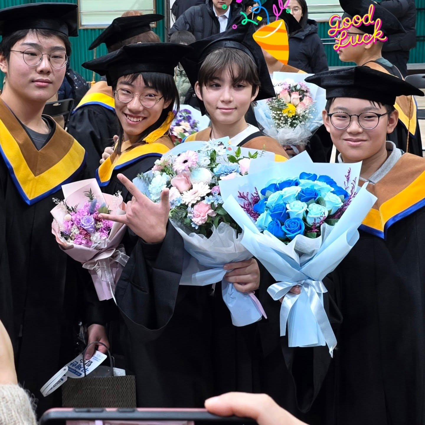 B&eacute; trai nổi tiếng to&agrave;n cầu v&igrave; đ&ocirc;i mắt đẹp như tranh vẽ giờ ra sao?- Ảnh 5.