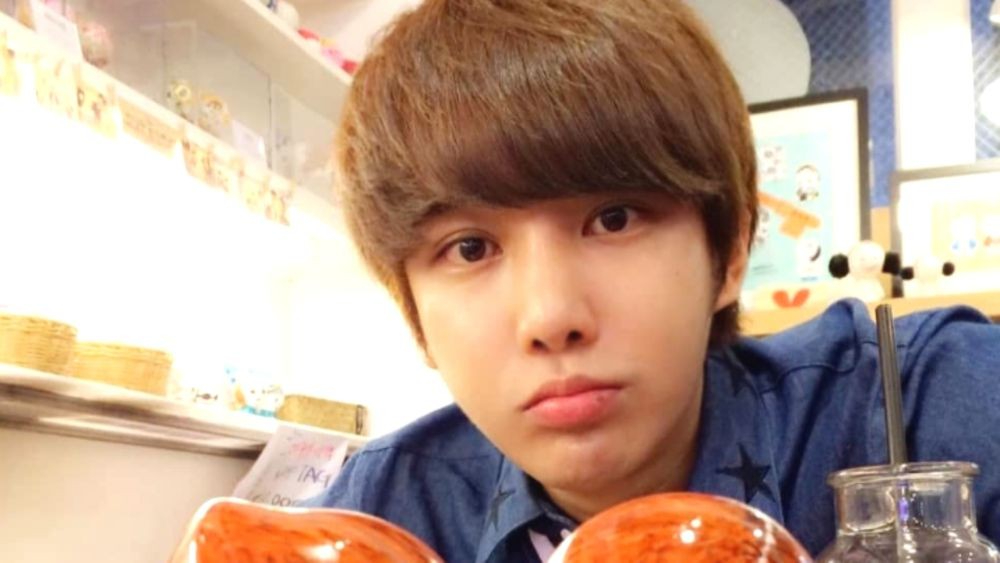 Nam ca sĩ điển trai qua đời đột ngột ở tuổi 32, sau đ&oacute; mẹ anh cũng mất v&igrave; qu&aacute; nhớ con- Ảnh 4.