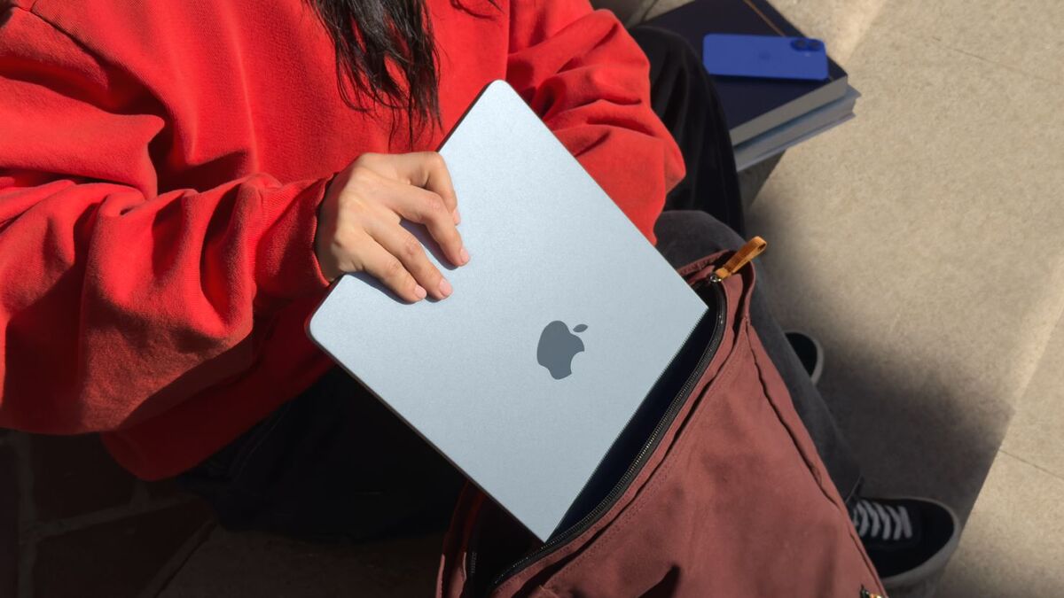 Chiếc MacBook đ&aacute;ng mua nhất l&uacute;c n&agrave;y- Ảnh 3.