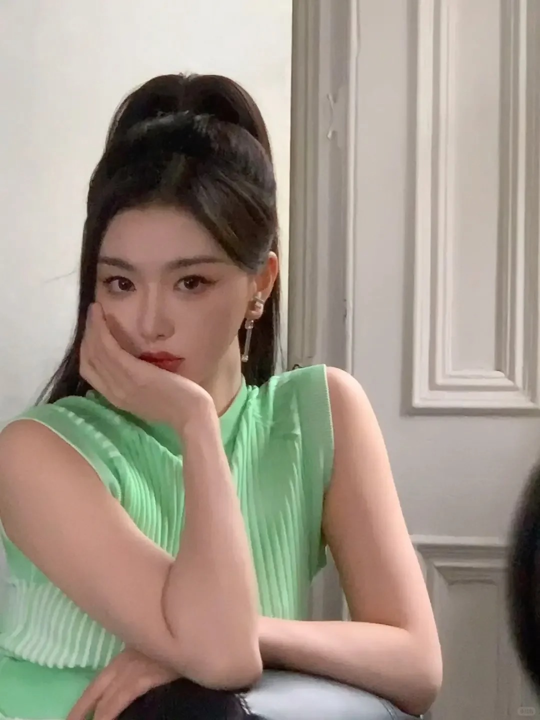 Top 3 con gi&aacute;p n&ecirc;n mặc nhiều m&agrave;u xanh l&aacute; trong th&aacute;ng 2 &Acirc;m lịch: Mặc đ&uacute;ng m&agrave;u, h&uacute;t t&agrave;i lộc kh&ocirc;ng ngờ- Ảnh 5.