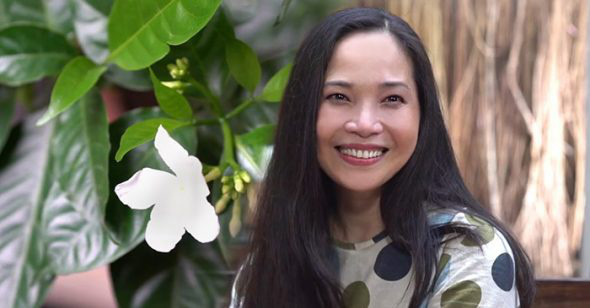 "Dương Lệ B&igrave;nh của Việt Nam" U60 vẫn tươi trẻ, d&aacute;ng thon da mịn, thừa nhận l&agrave;m việc n&agrave;y thường xuy&ecirc;n gi&uacute;p m&igrave;nh trẻ l&acirc;u- Ảnh 6.