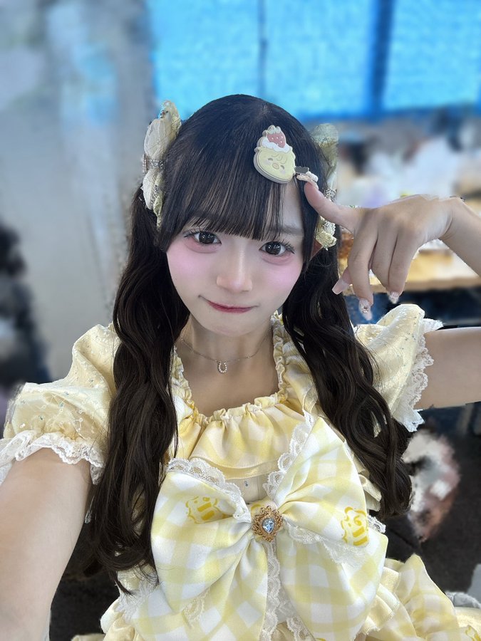 Nữ ca sĩ hẹn h&ograve; fan nam bị ch&ecirc; bai ngoại h&igrave;nh, c&ocirc;ng ty quản l&yacute; liền c&oacute; động th&aacute;i g&acirc;y x&ocirc;n xao- Ảnh 3.