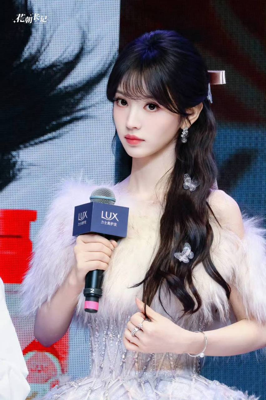 Nữ thần phim cổ trang sở hữu gương mặt ng&acirc;y thơ nhưng body bốc lửa, hễ bước đi l&agrave; c&oacute; clip viral- Ảnh 2.